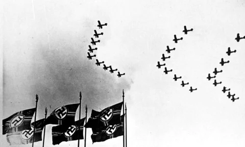 26 februarie: Adolf Hitler semnează un decret pentru reînființarea Luftwaffe, încălcând astfel prevederile Tratatului de la Versailles jpeg