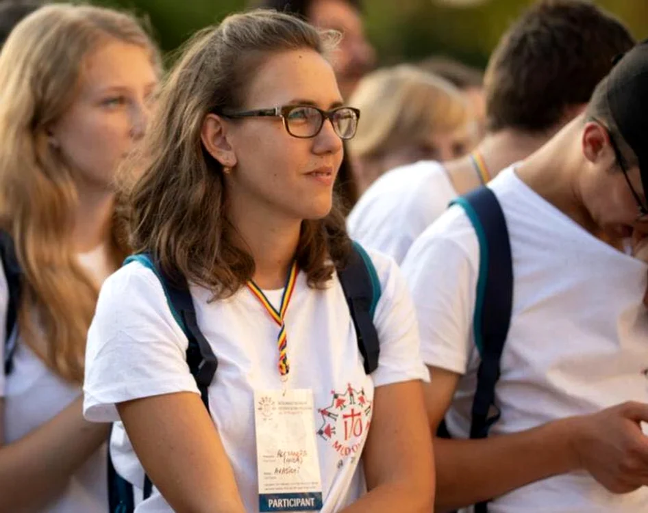 Profesoara a acordat premii elevilor care au luat note mari