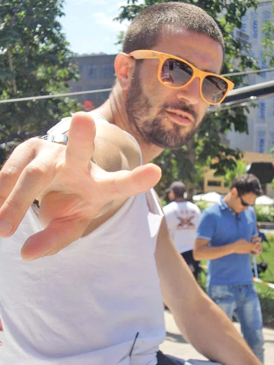 Iulian Şerbănescu spune că a şi uitat ce a făcut acum patru ani când şi-a serbat ziua ultima dată