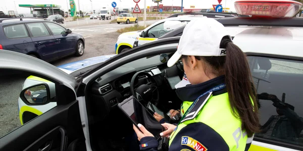 Amenda rutieră cu tableta la Sibiu Foto Dan Claudiu Buzdugan 
