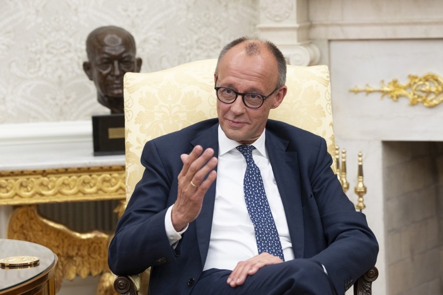 Cum a ajuns o minciună grosolană despre un urs polar să servească propaganda Kremlinului. Ținta: cancelarul Germaniei