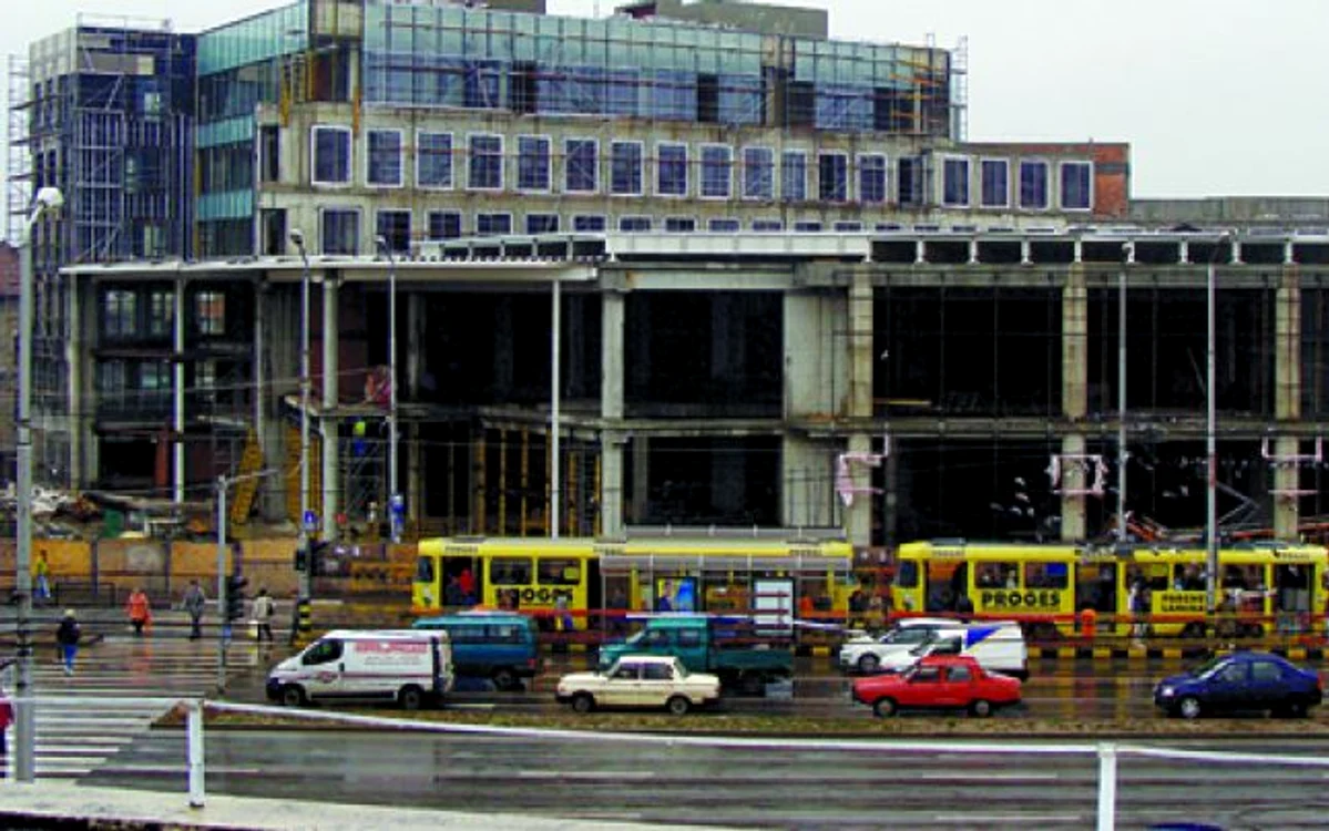 În cadrul tragediei de la Oradea Plaza a murit un orădean în vârstă de 42 de ani
