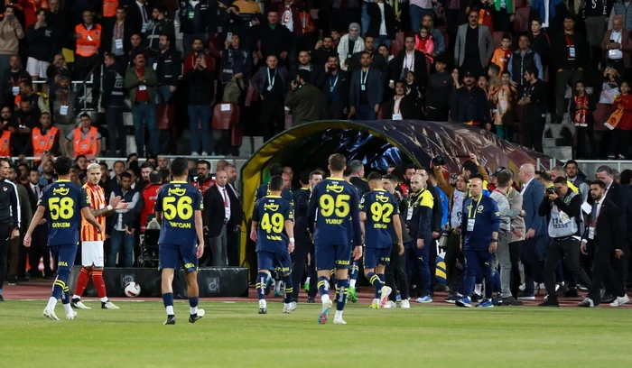 Fenerbahçe SK a plecat la vestiare, după doar câteva minute de joc (FOTO: EPA)