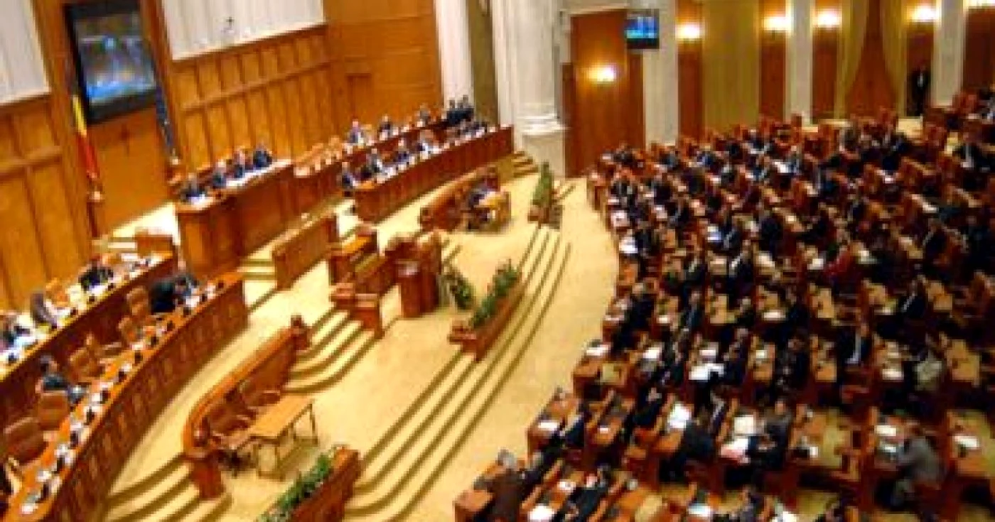 UPDATE Moţiunea de cenzură va fi dezbătută joi