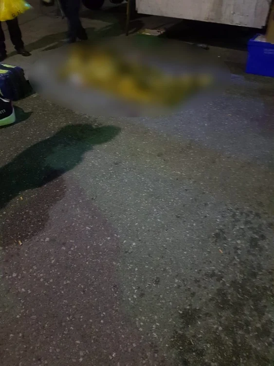 Suspectul a fugit de la locul crimei cu o dubă de marfă