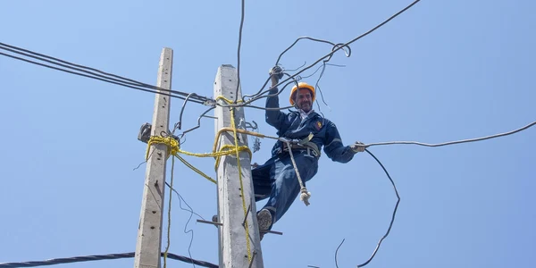 electrician 6491533 1280 jpg