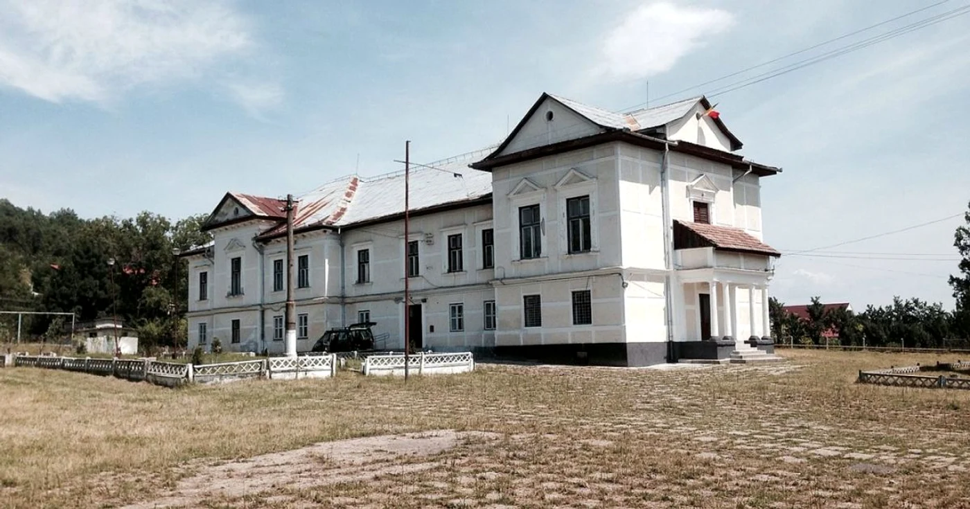 Castelul a fost renovat parţial   Foto: Facebook.com/blombergcastle.ro