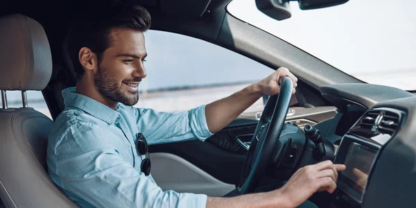 mașină  foto   Shutterstock jpg