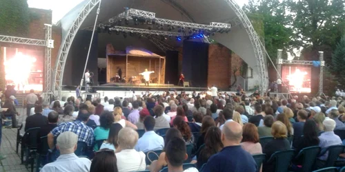 "Scripcarul pe acoperiş" în Parcul Rozelor