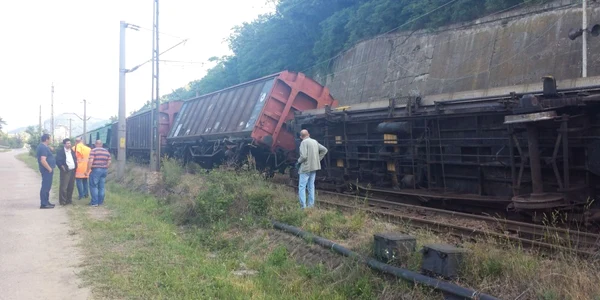 tren deraiat la orşova FOTO Corina Macavei