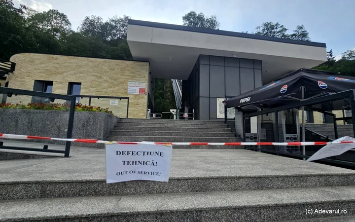 Telecabina Cetății Devei a fost din nou oprită. Foto: Daniel Guță. ADEVĂRUL