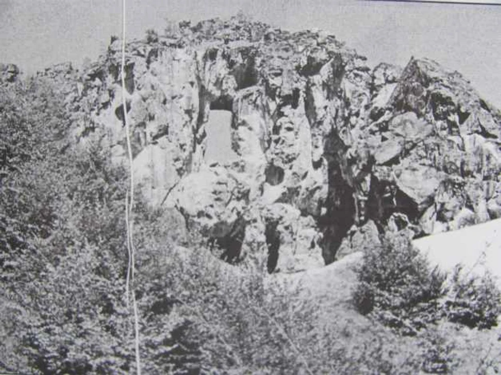 Masiv Cetate