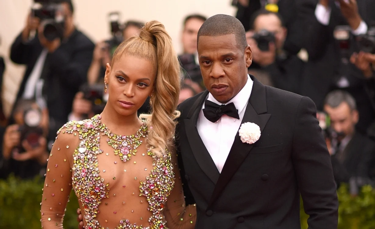 
    Beyonce (34 de ani) și Jay Z (45 de ani) sunt nevoiți să părăsească vila în care locuiesc în maximum 60 de zilefoto: Getty  
