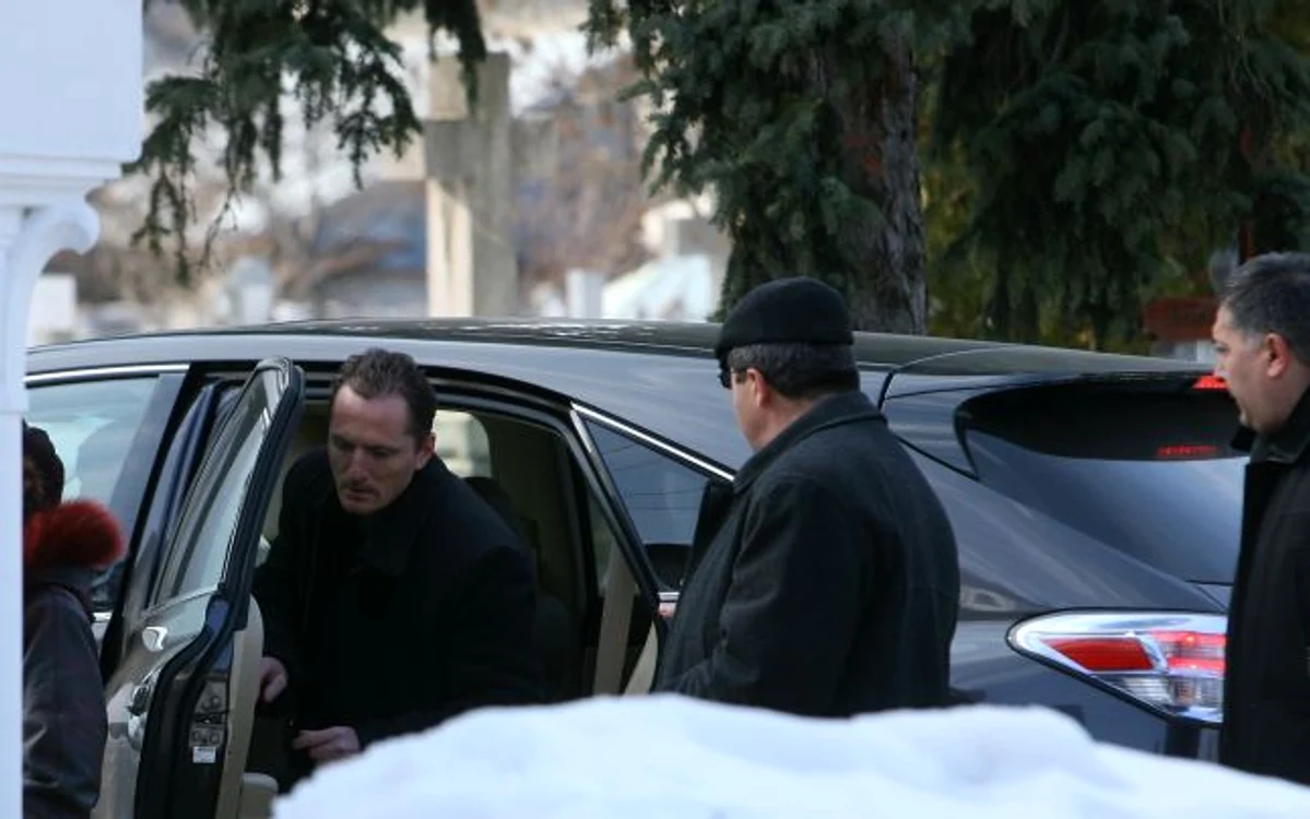 Fratele casierei de la coaforul Perla, răpus de durere după ce sora i-a fost împuşcată de poliţistul-criminal, Gheorghe Vlădan