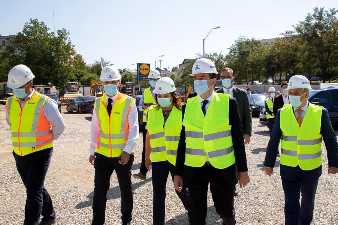 Premierul Ludovic Orban și ministrul Transporturilor, Lucian Bode, au vizitat șantierul Drumului Expres Craiova-Pitești