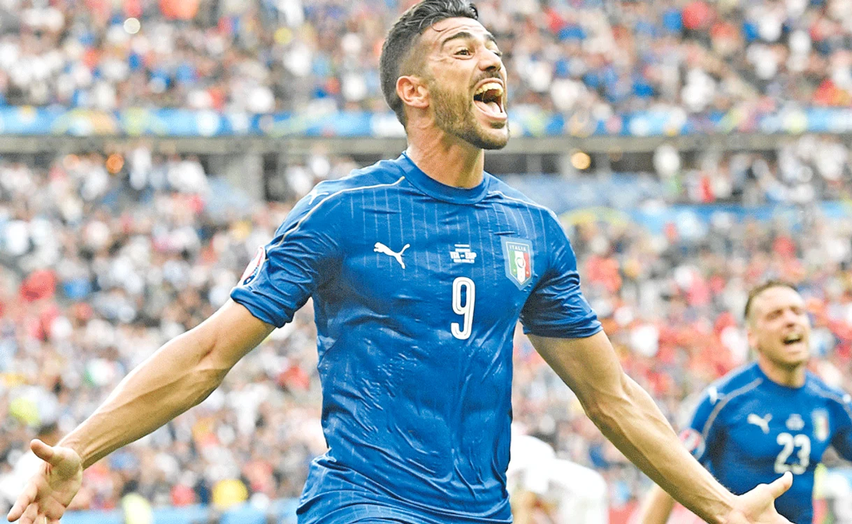 
    Pelle e fericit după ce a marcat al doilea gol al echipei saleFoto: AP  