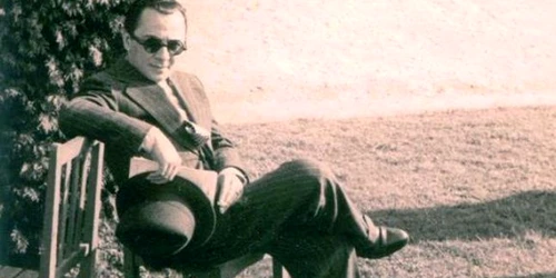 leon kalustian