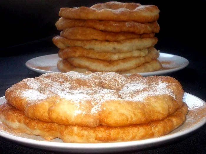 
    Scovergi cu scorţişoară  