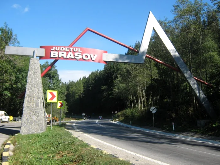 Camerele video vor fi montate la toate intrările din Braşov. FOTOPanoramio.com