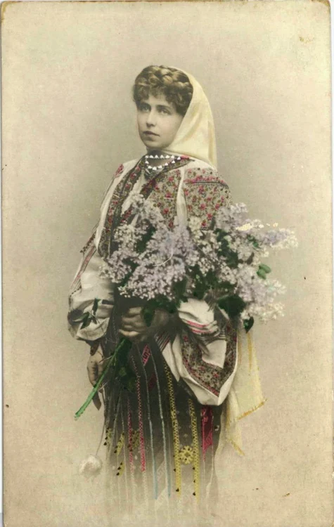 regina maria a romaniei costum popular 18 jpg jpeg