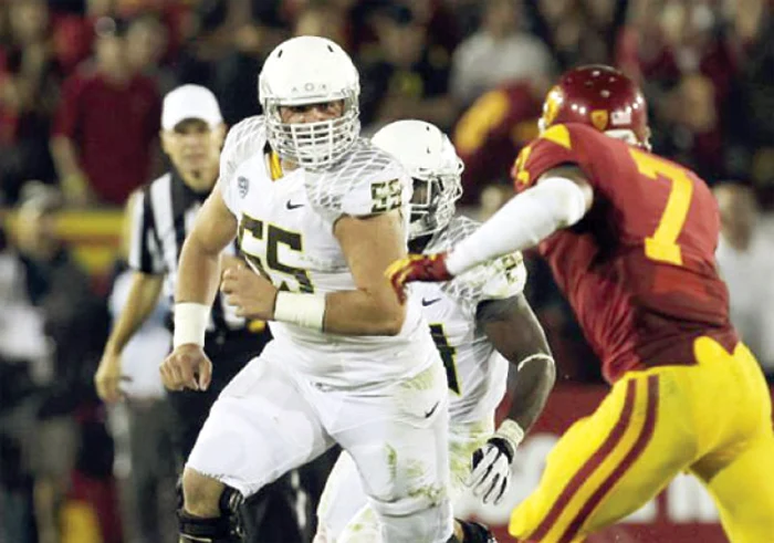 
    Hroniss Grasu este considerat de specialişti, unul dintre cei mai buni centri care vin în NFLFoto Arhivă Personală  