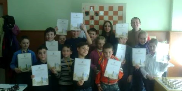 Toți participanții la Grand-Prix de șah beneficiază de diplome și daruri
