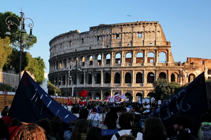 Protest împotriva măsurilor de austeritate luate de guvernul italian FOTO Shutterstock