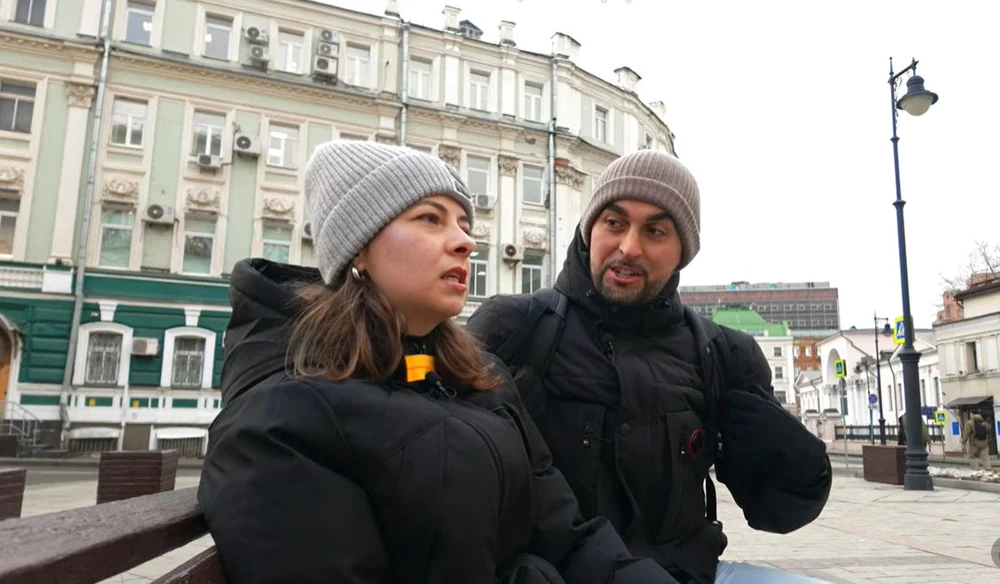 „Am fost dezbrăcați cu totul și interogați”. Aventurile a doi vloggeri români care au mers în Rusia cu vize de Ucraina