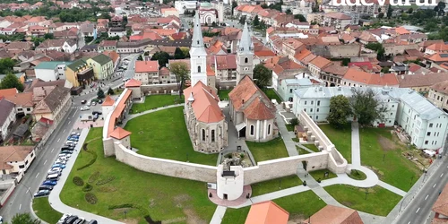 Cetatea medievală din Orăștie VIDEO ADEVĂRUL Daniel Guță 1 mp4 thumbnail png