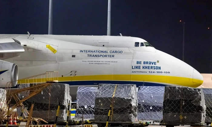 avion antonov jpg