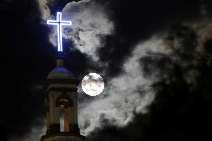 superluna 10 august reuters