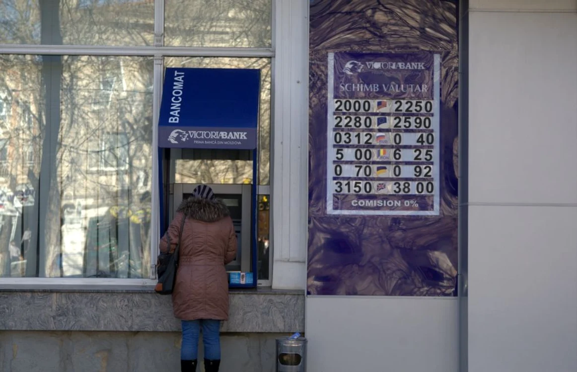 Leul moldoveneasc se devalorizează. FOTO: Arhiva Adevărul
