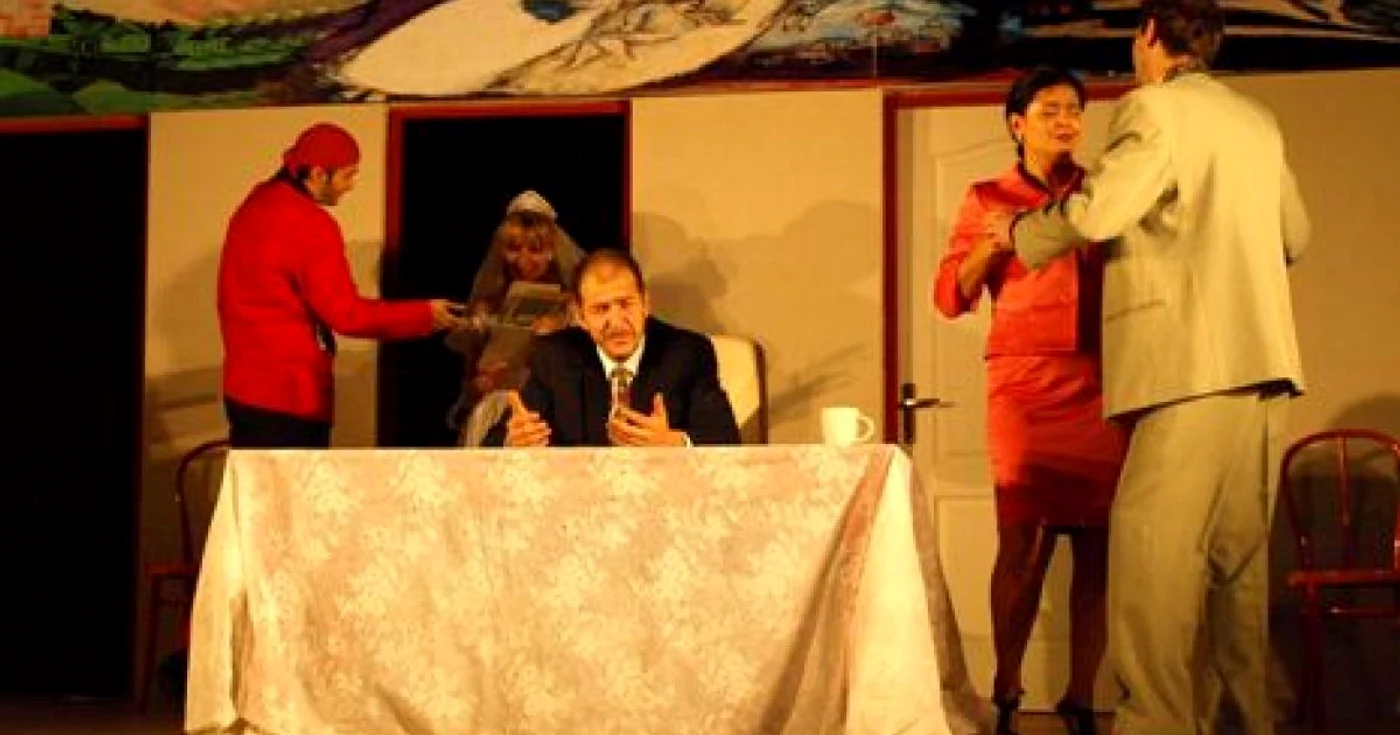 Scena teatrului devean a fost din nou animată de artişti. ARHIVĂ