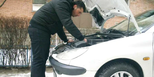 Băcăuanii care au maşini pe motorină nu pot să le pornească