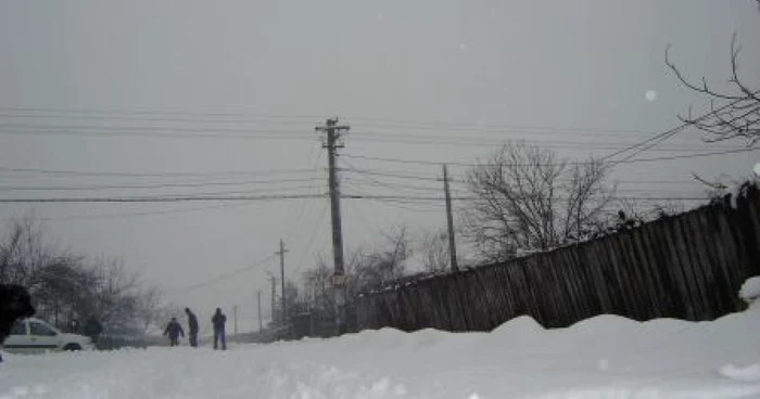 În nordul judeţului, ninge viscolit   