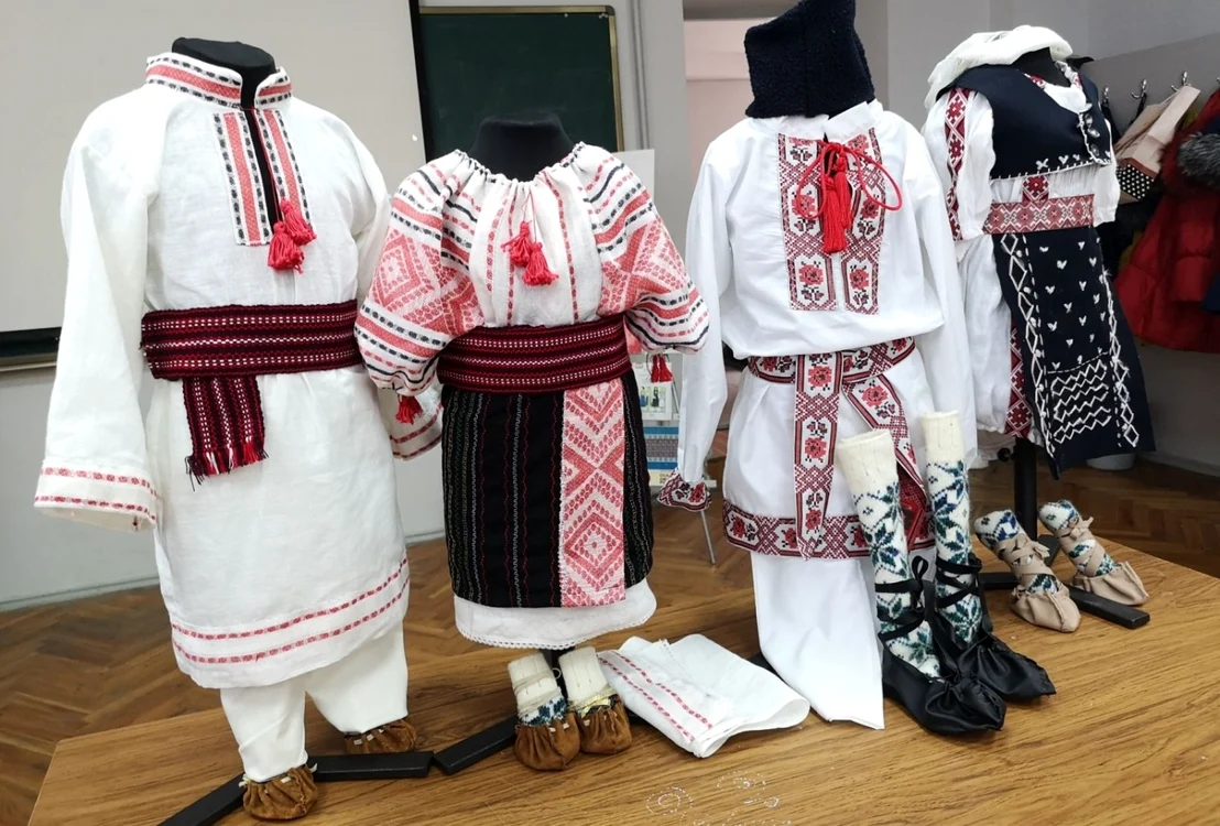 Costume populare româneşti la Muzeul Naţional de Istorie a Transilvaniei FOTO C Crângan