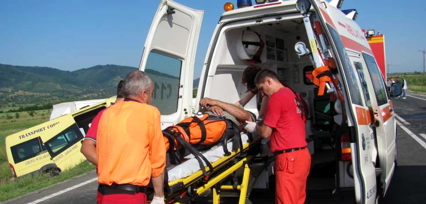 Răniţii au fost transportaţi la spital