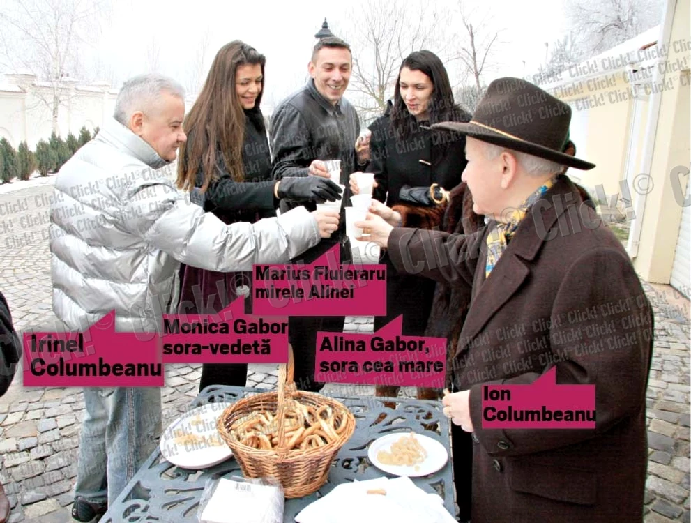 
    Poză de pus în ramă. Familia  Columbeanu, reunită la o ţuică  fiartă, după tăierea porcului (Foto: Dan Bistriţeanu)  