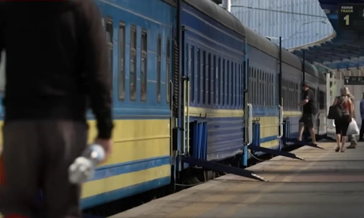 La prima vedere, "spitalulpe şine" pare un tren obişnuit. Foto: captură video CNN