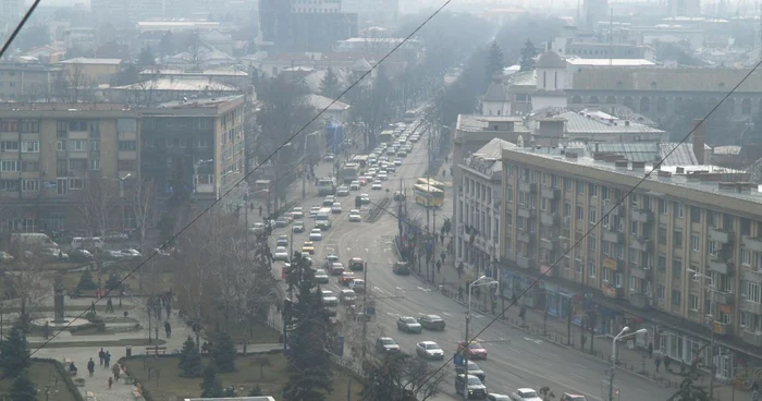 Ceaţa densă a îngreunat traficul pe toate arterele din Prahova (foto: Alex Policală)