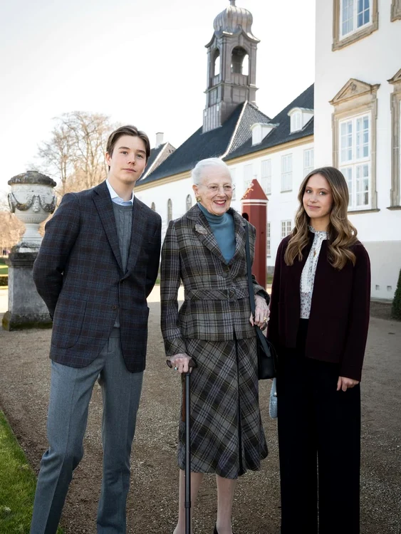 Prințul Vincent și Prințesa Josephine, cu bunica, Regina Margareta a Danemarcei, Foto Casa Regală (4) jpg