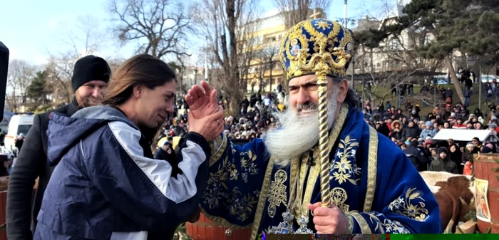 Antoanele Manac şi IPS Teodosie                                           FOTO: Arhiepiscopia Tomisului