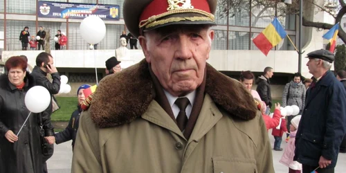Constantin Costache a venit îmbrăcat în militar FOTO