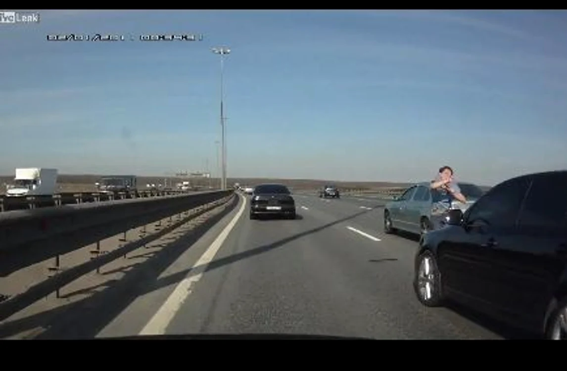 Bărbatul a scăpat cu viaţă