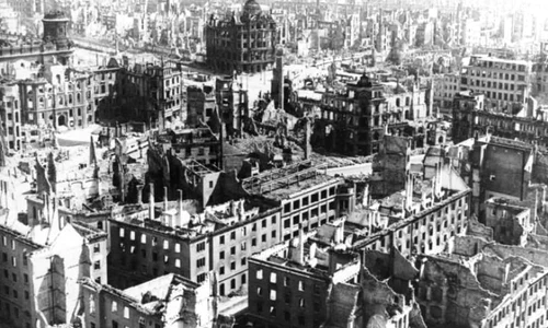 Bombardarea Dresdei, crimă de război? jpeg