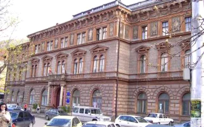 Braşov: Armagedonul profilor universitari