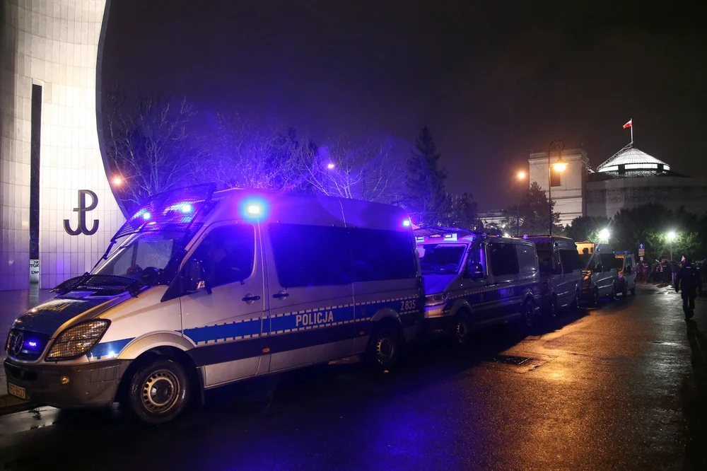 Român împușcat într-un centru comercial din Polonia. Agresorul a crezut că e ucrainean