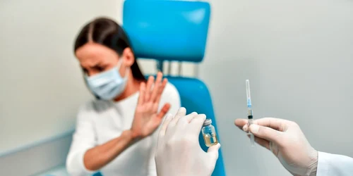 Vaccin anti vaccinism coronavirus FOTO Shutterstock