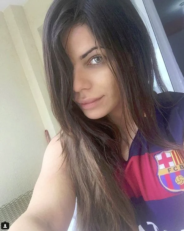 Suzy Cortez are calităţi fizice de invidiat