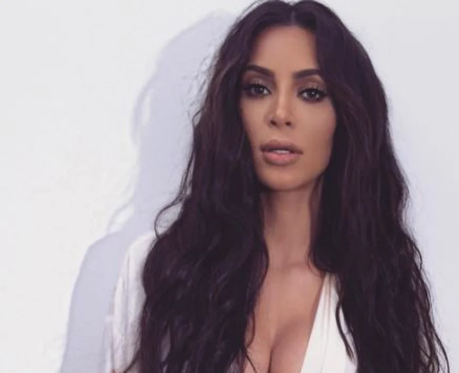 
    Kim Kardashian și-a expus nurii la plajăfoto: Arhiva Personală  